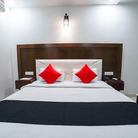 แคปิตัล โอ 67699 โฮเต็ล เปรมรัตนา Hotel เดห์ราดุน ภายนอก รูปภาพ